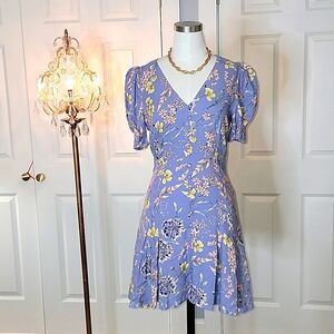 NWT, ASTR - The Label. Periwinkle Merci Floral Puff Sleeve Mini Dress. Size Sm